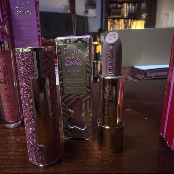 Pur Barbie Makeup Collection - Pink and Red Shades - Picture 4 of 12